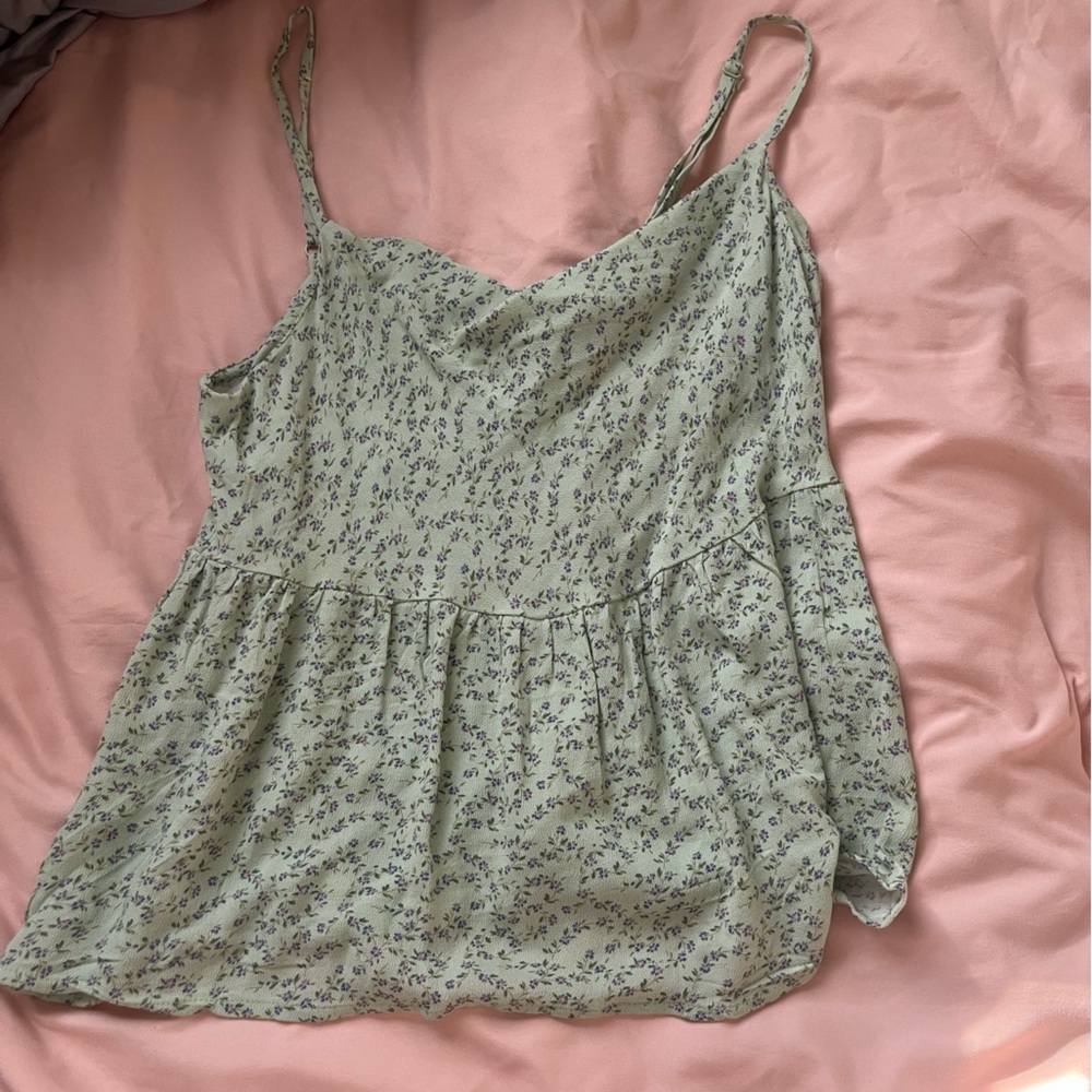 Really pretty american eagle tank top!